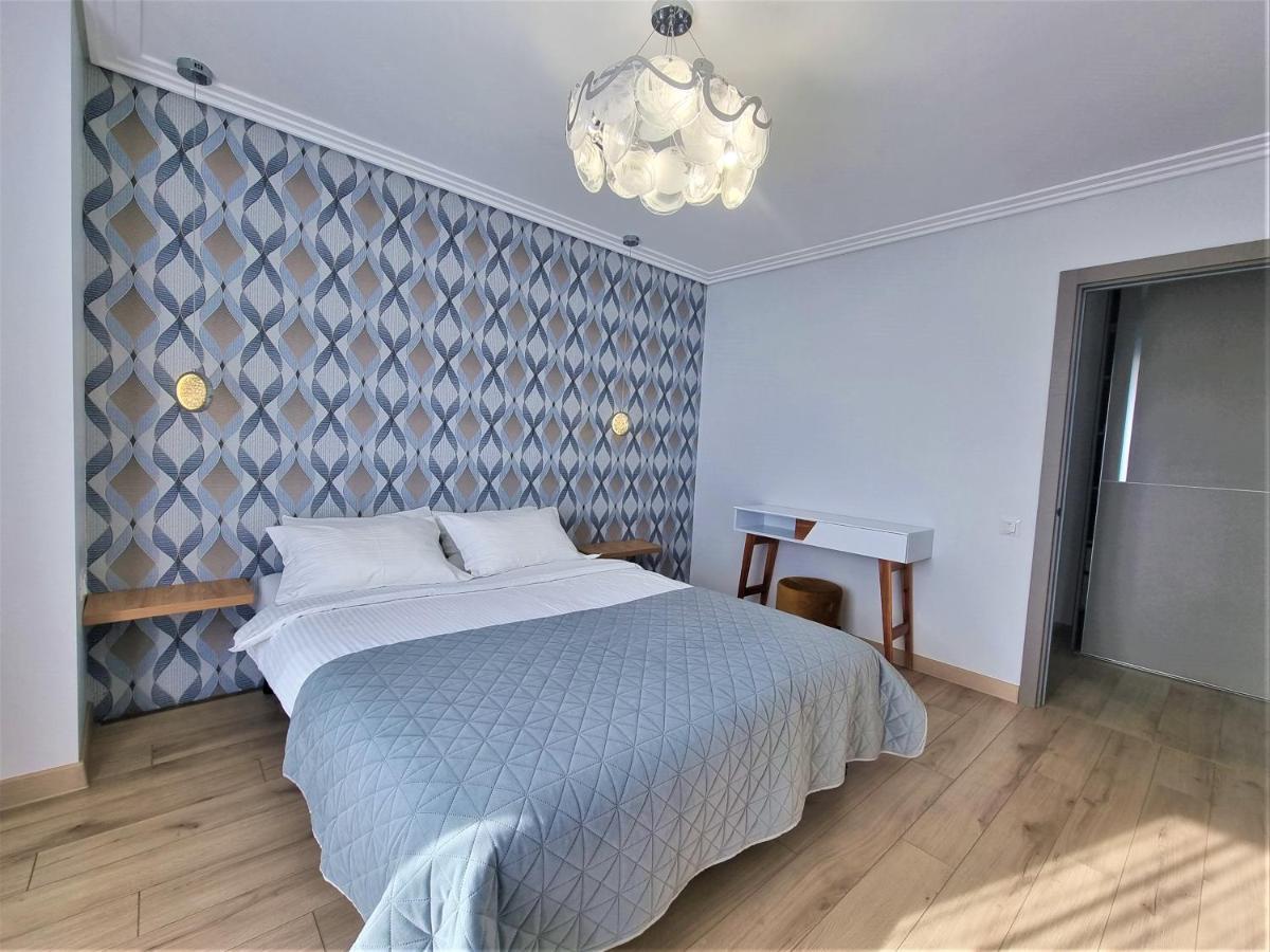 світло цілодобово сучасні біля парку топільче Apartment